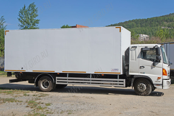 Промтоварный фургон HINO 500 2