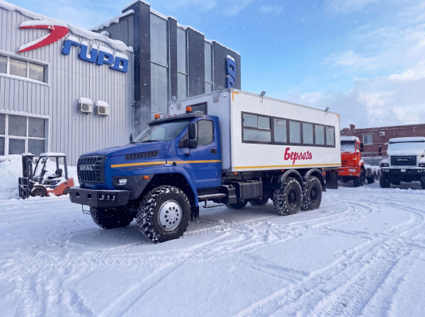 Вахтовый автобус БЕРЛОГА 28 м. на шасси УРАЛ NEXT  4320-6952  1