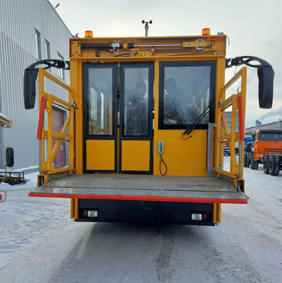 Амбулифт на самоходном шасси ГИРД 4