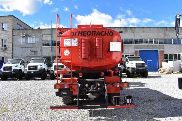 АТЗ-12 на шасси МАЗ 5