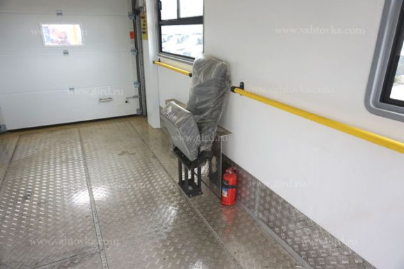 Амбулифт на шасси Isuzu NQR 90 L-L 9