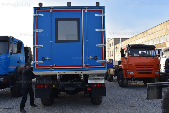 Агрегат-лаборатория исследования скважин АИС на базе Урал 4320 (метан) 2