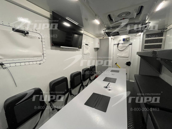 Командно-штабной автомобиль на шасси КАМАЗ 43118 3