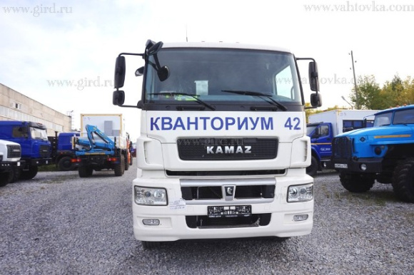 Передвижной технопарк "Кванториум" на шасси КамАЗ 2