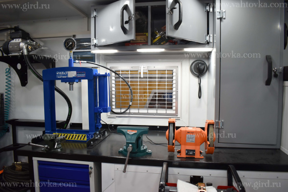 Мастерская с КМУ ИНМАН ИМ 95  на шасси Урал 4320-1912-40М 5