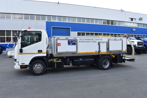 Аэродромная ассенизационная машина без подъемного механизма на шасси КАМАЗ – КОМПАС-9 2