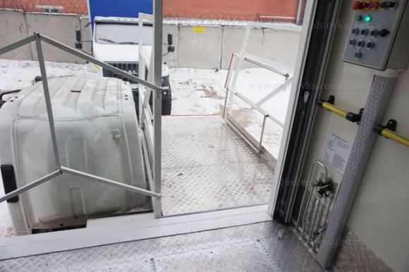 Амбулифт на шасси Isuzu 90 L-M 6