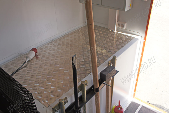 Маслораздаточная станция КамАЗ 43118-3078-24 10