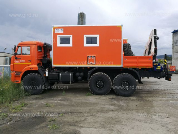 АРОК КамАЗ 43118-46 с грузовой платформой и КМУ ИМ-50 3