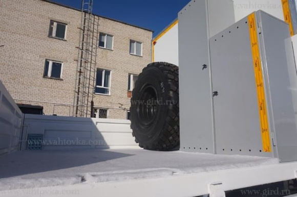 АРОК Урал Next 4320-6952-72 с КМУ PK 8500A 6