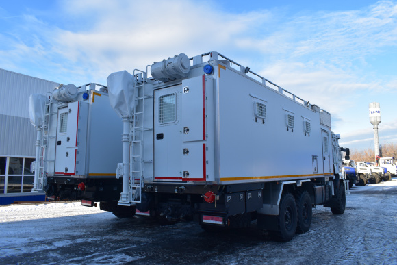 Командно-штабной автомобиль на шасси КАМАЗ 43118 11