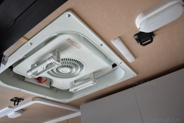 Автомобиль лаборатория для обследования подводных переходов на шасси Урал 4320-6952-74Е5Г38 Автомобиль лаборатория для обследования подводных переходов на шасси Урал 4320-6952-74Е5Г38