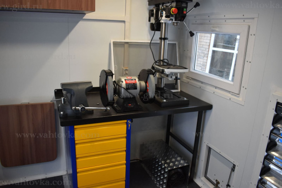 ПАРМ Урал Next 4320-6952-72 с КМУ PK 18500 4