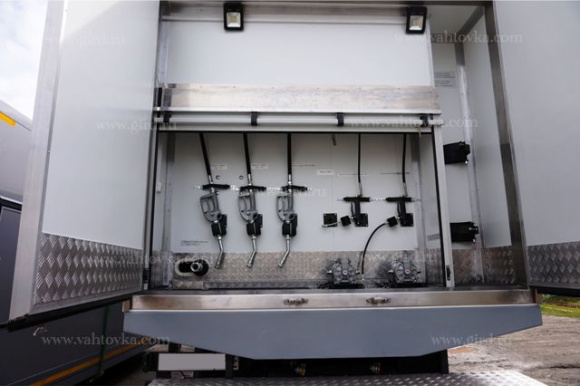 Маслораздаточная станция КамАЗ 43118-46 6