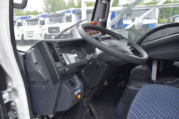 Амбулифт - автолифт на шасси ISUZU NPR 75 L-M 10