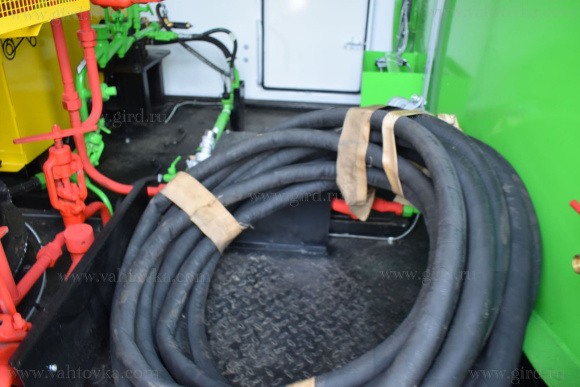 ППУ1600/100 на шасси Урал 4320-6952-72Е5Г38 4